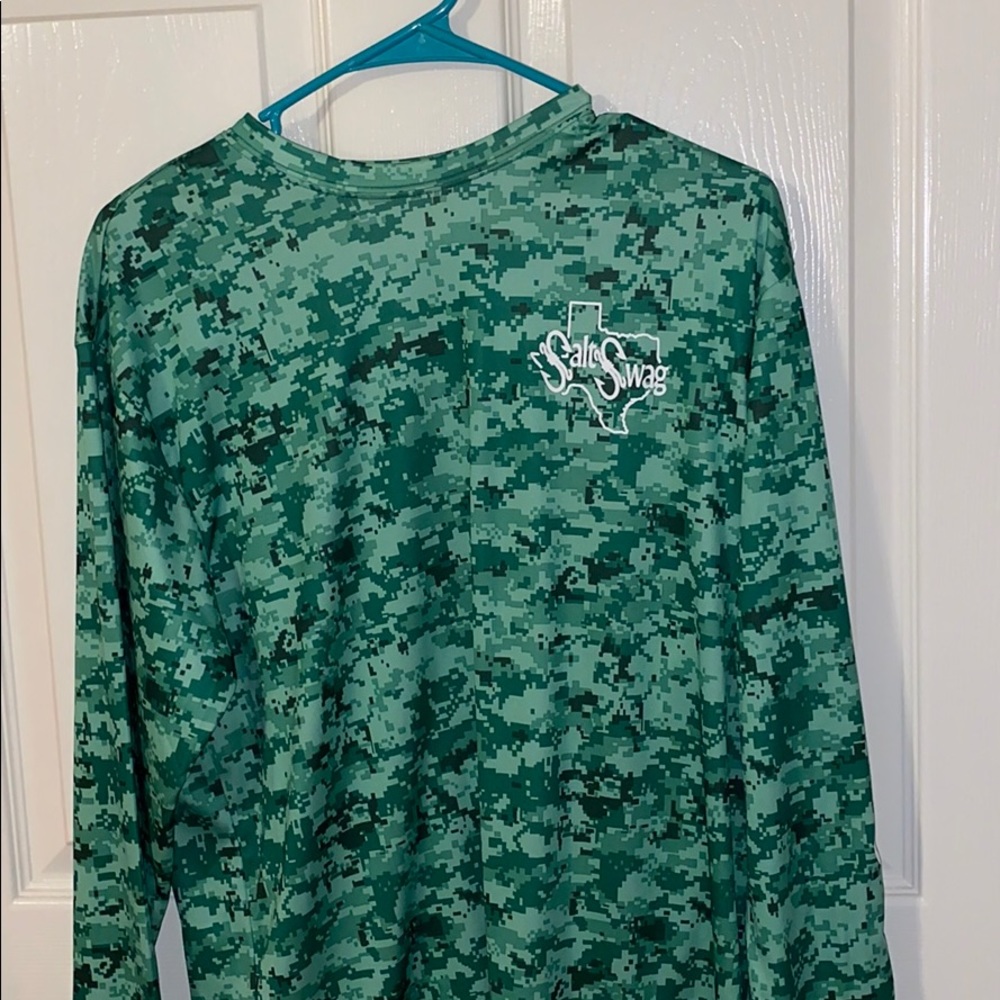 Salt swag performance fishing shirt